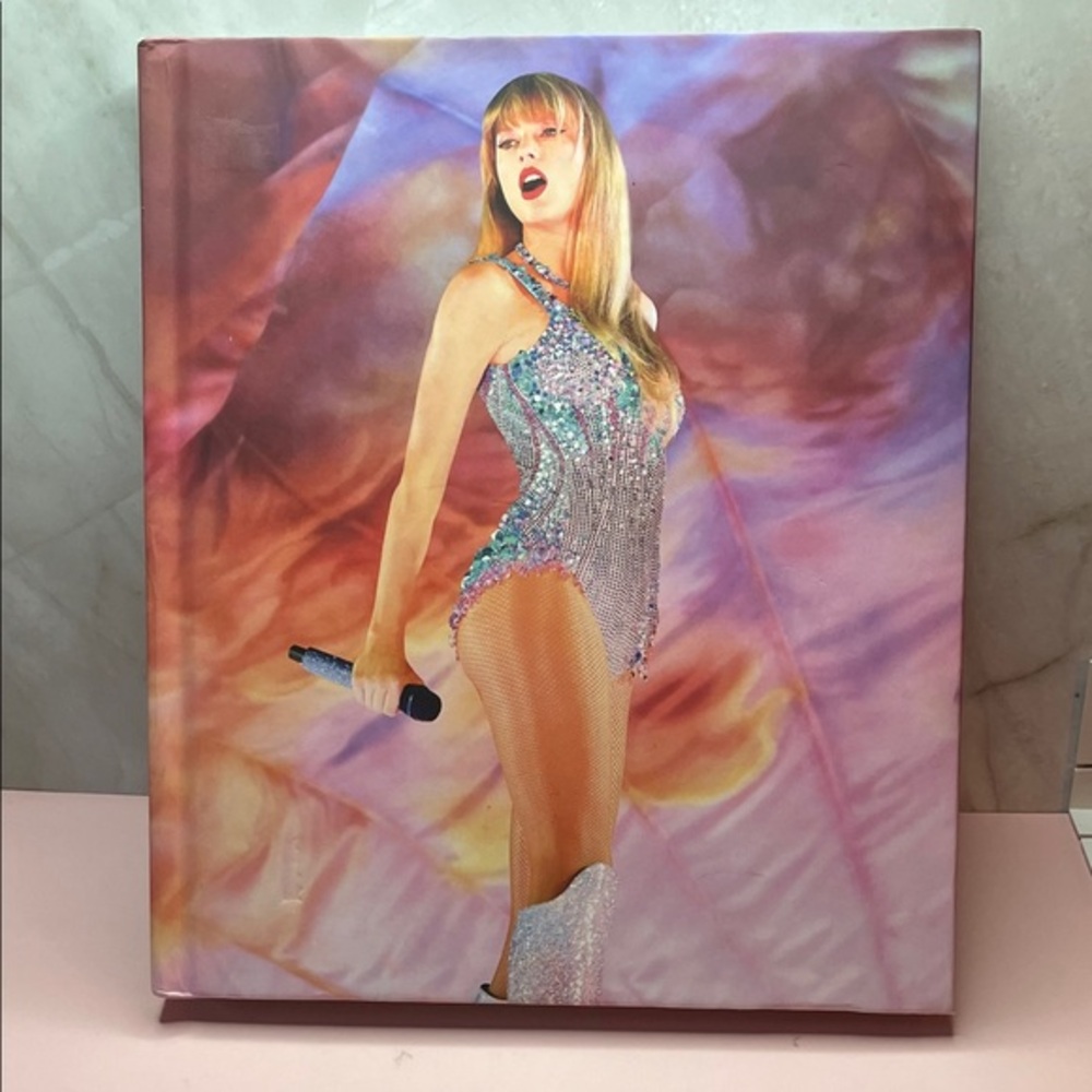 The Official Taylor Swift - The Eras Tour Book (Target Exclusive)